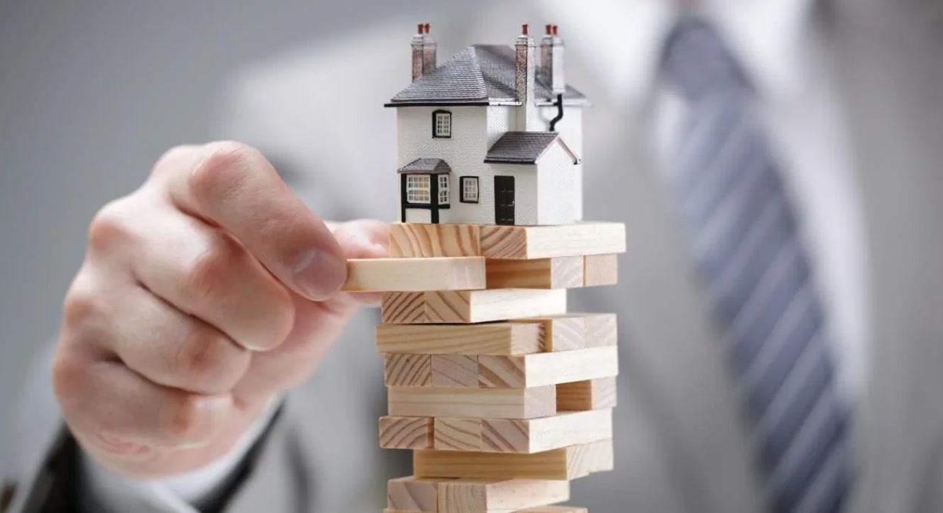 За что могут дать арест на имущество