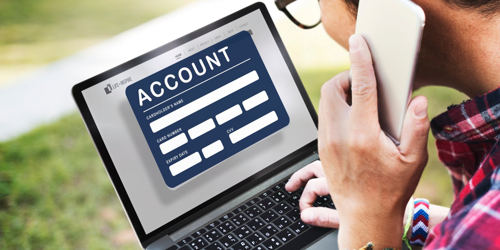 Как найти счета человека